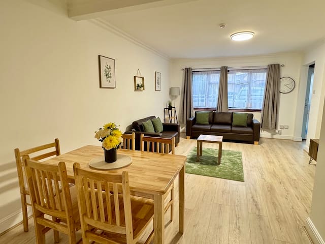 Modern 3BDR Family Home Hendon